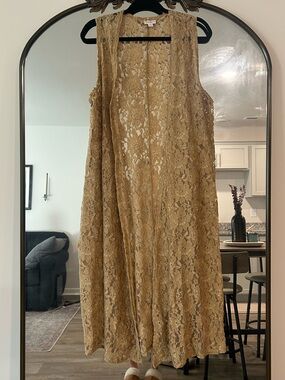 LuLaRoe Long Tan Lace Open-Front Sleeveless Cardigan Size M Boho Festival Hippie